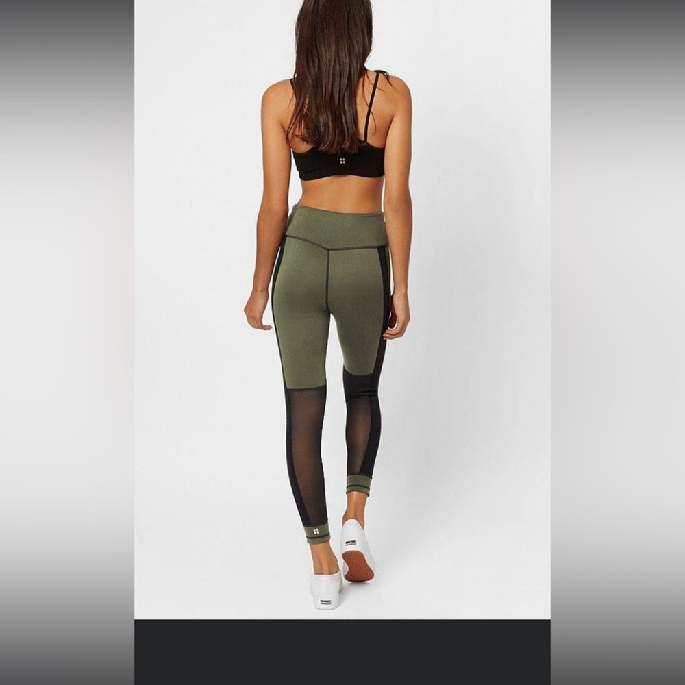 ❤️Sweaty Betty Reversible Leggings, Green and Black with mesh panels EUC